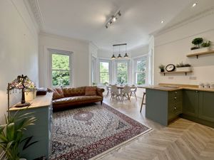 Living Space - click for photo gallery